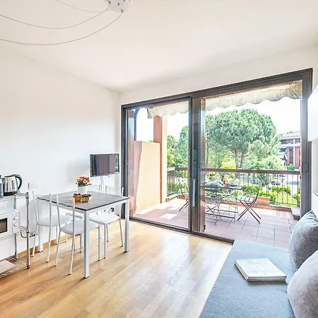 La Riviera Apartment